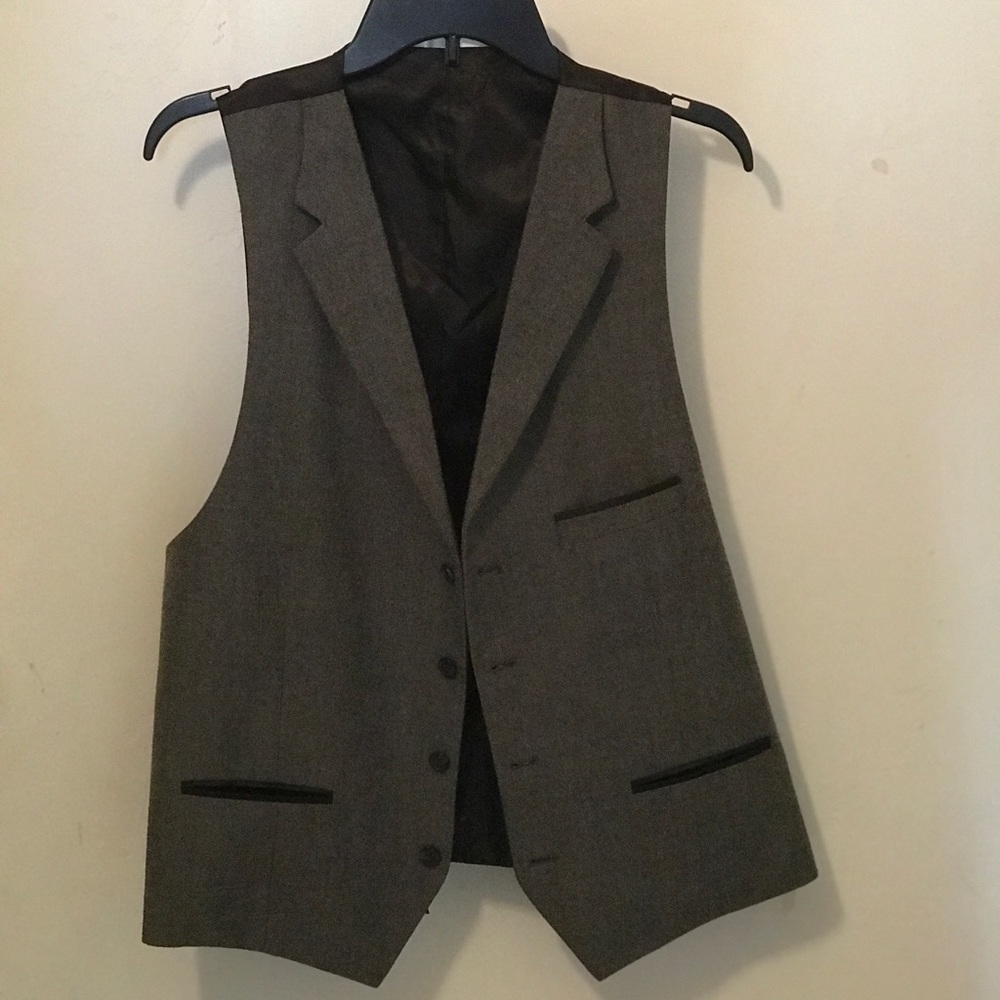 Men’s Vest - Picture 6 of 6